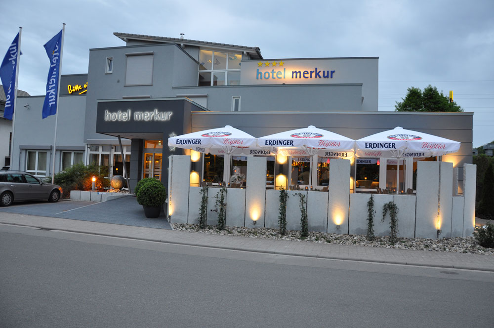 Biergarten Hotel Merkur